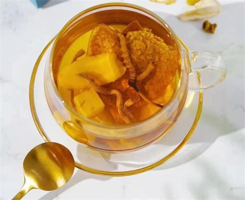 冬蟲夏草營(yíng)養(yǎng)酒的制作方法 冬蟲夏草怎么泡酒？