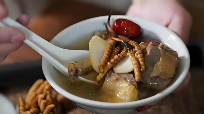 冬蟲夏草搭配有道，滋養(yǎng)肺部效果妙