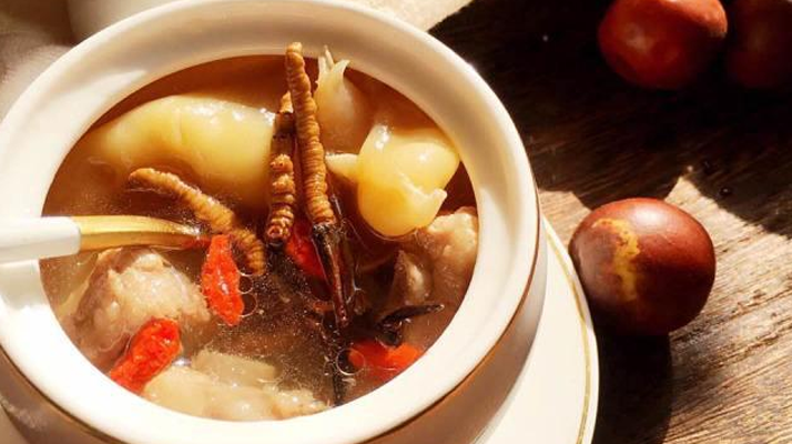 <a href=http://m.xmwhr.com/ target=_blank class=infotextkey>冬蟲夏草</a>燉啥最滋補